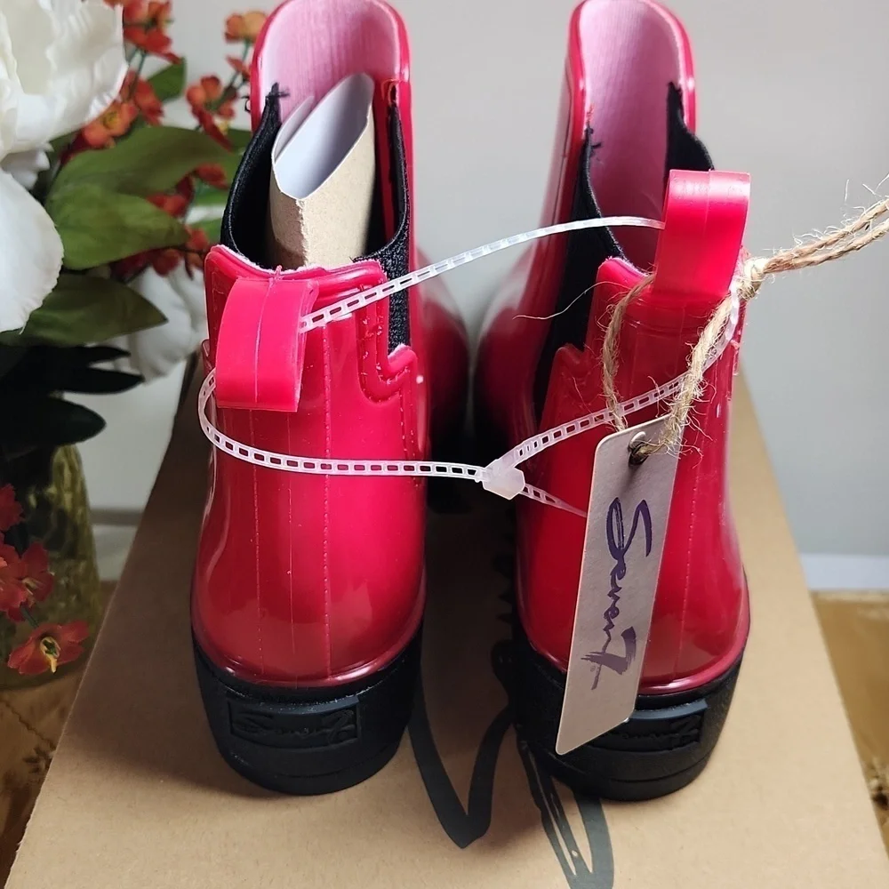 Seven7 Halifax Rain Bootie Red Size 8 - Picture 4 of 10
